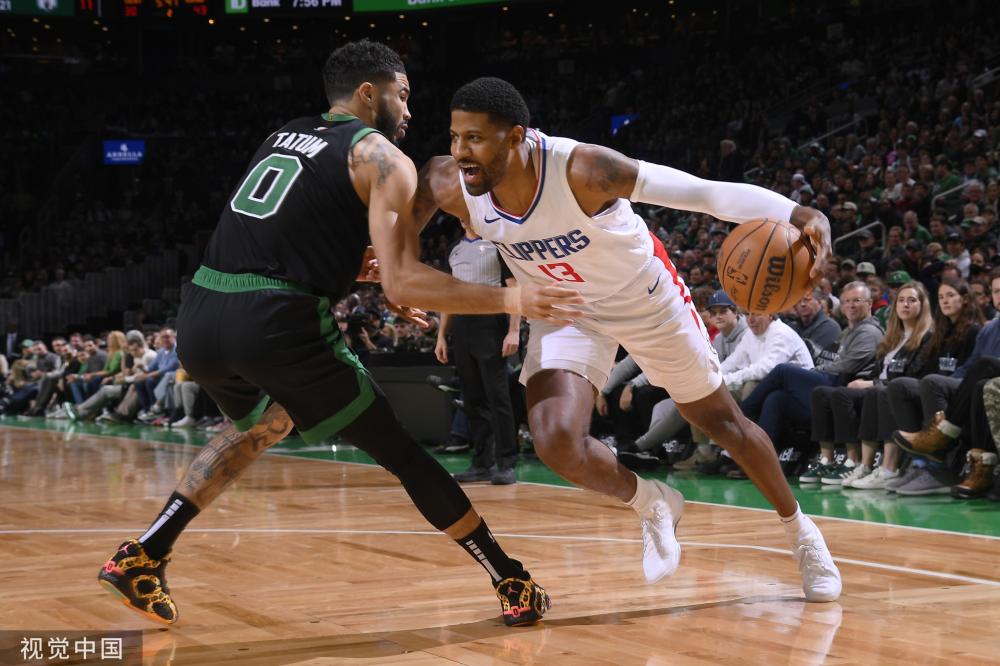 是他能够坚 是他能够坚